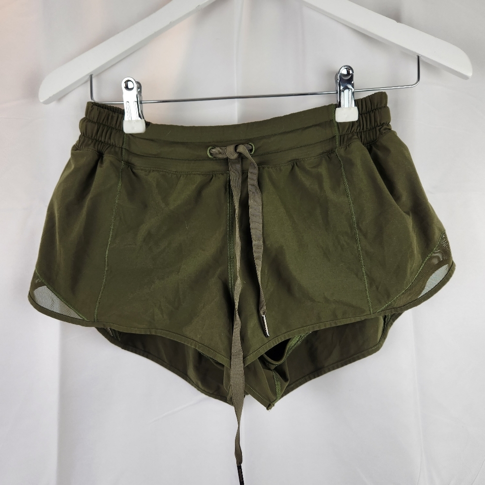 Lululemon Hotty Hot shorts size 8 in EUC - Picture 7 of 15